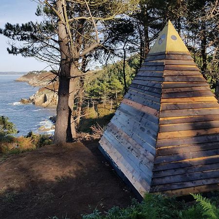 Bed and Breakfast Les Fous De Bassans Poullan-sur-Mer Экстерьер фото