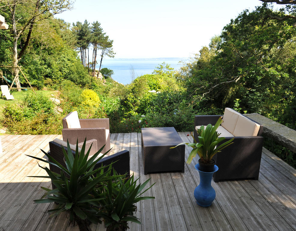 Bed and Breakfast Les Fous De Bassans Poullan-sur-Mer Экстерьер фото