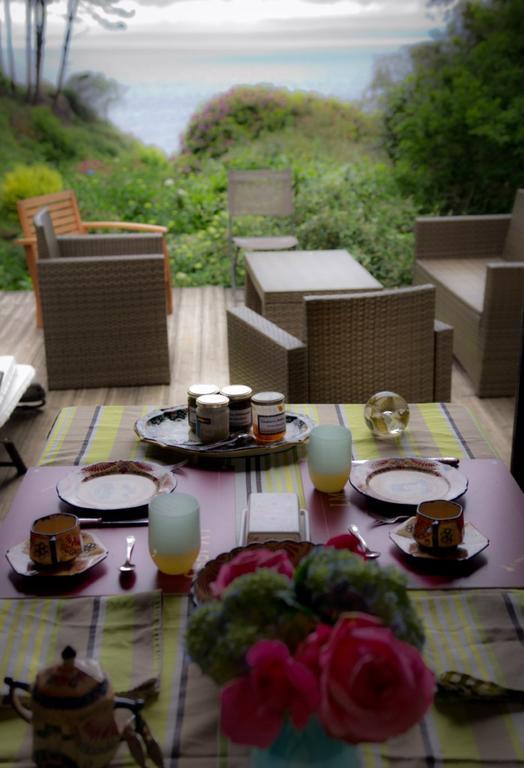 Bed and Breakfast Les Fous De Bassans Poullan-sur-Mer Экстерьер фото