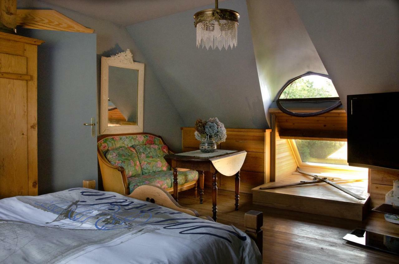 Bed and Breakfast Les Fous De Bassans Poullan-sur-Mer Экстерьер фото